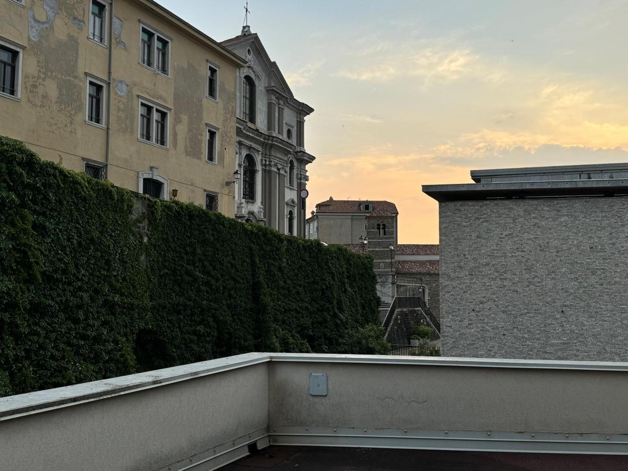 Teatro Romano Suites トリエステ エクステリア 写真
